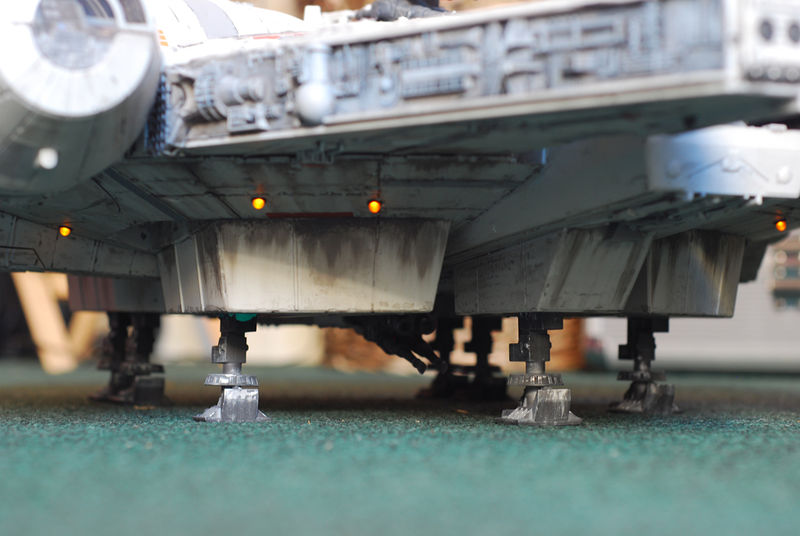 Illustration for article titled Modded Millennium Falcon Can Pass for Real Movie Prop